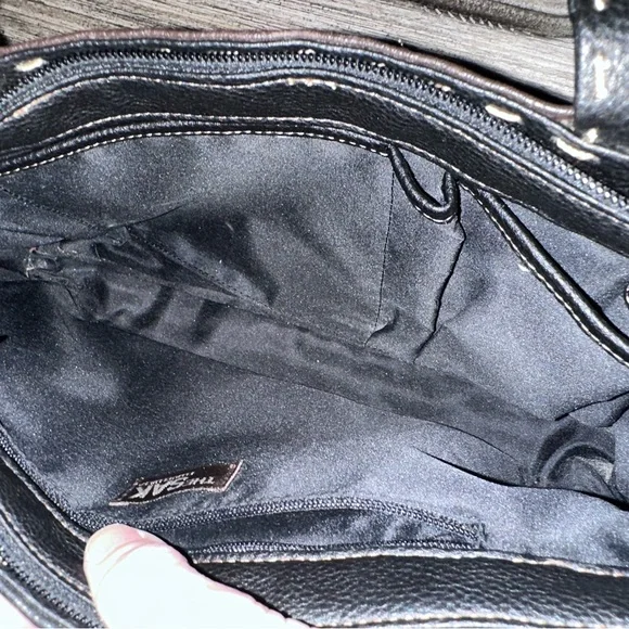 The Sak Elliott Lucca Elegant Black and Brown Leather Shoulder Bags - Picture 12 of 12